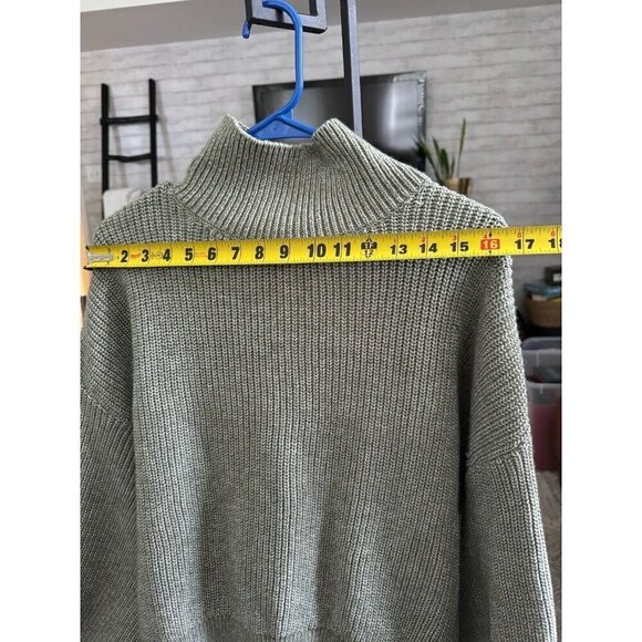 H&M Turtleneck Drop Shoulder Green Knit Women Sweater Size L - Picture 4 of 6
